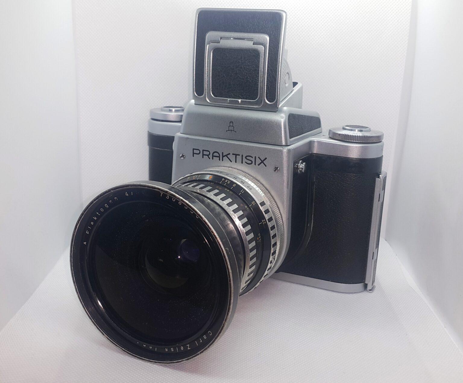 Pentacon Praktisix Medium Format Film Camera with Carl Zeiss