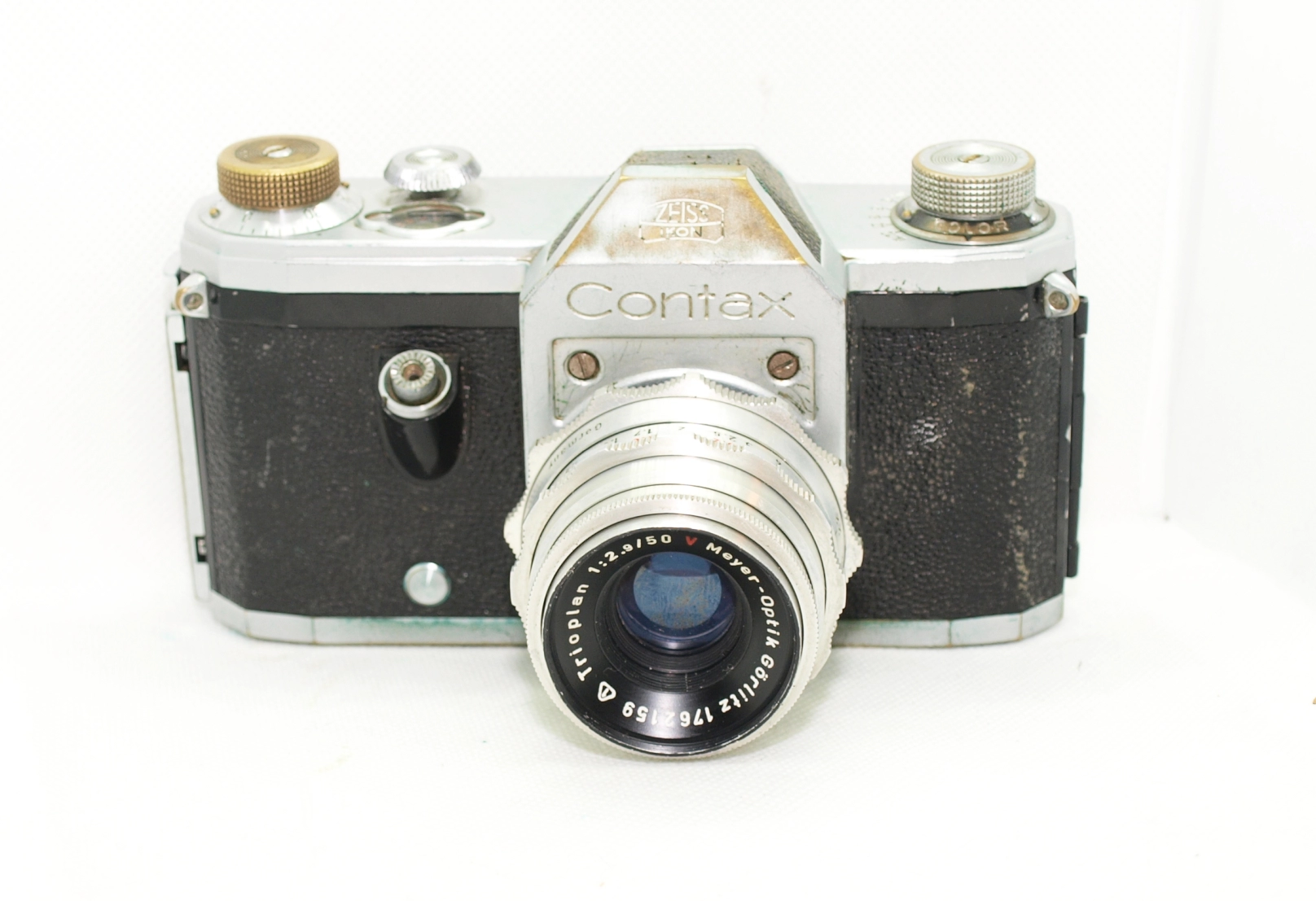Contax S vintage camera with Meyer-Optik Trioplan 50mm lens